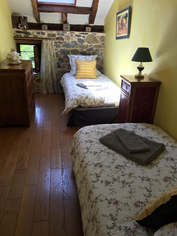 Chambre D'Hotes Moulin Urketa Ayherre Habitación foto