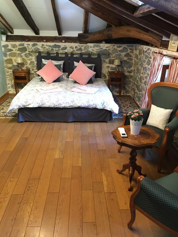 Chambre D'Hotes Moulin Urketa Ayherre Habitación foto